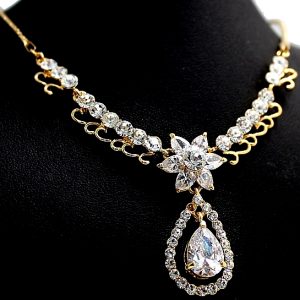 Fashion Crystal Princess Design Star Gold Plating Earring Necklace Set NS2153B
